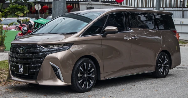 Toyota Alphard 2015+