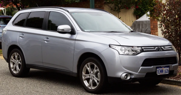 Mitsubishi Outlander 2016–2019