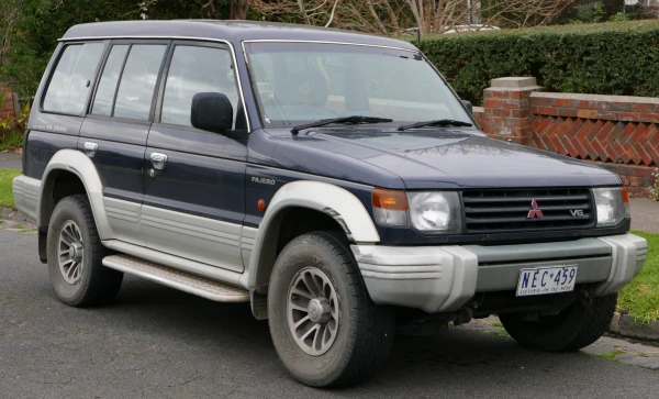 Mitsubishi Pajero 1996–2000