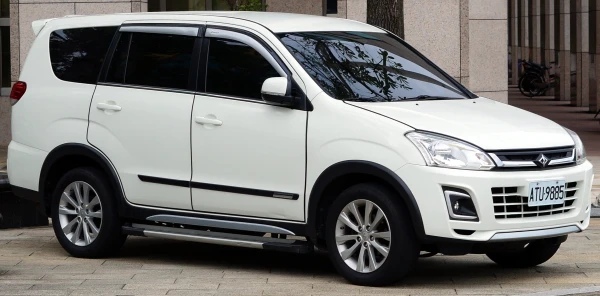 Mitsubishi Zinger 2008–2014