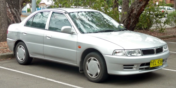 Mitsubishi Lancer 2000–2003