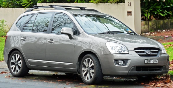 Kia Carens 2007–2013