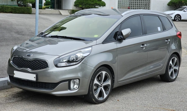 Kia Rondo 2014–2022