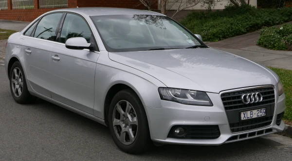 Audi A4 2008–2015