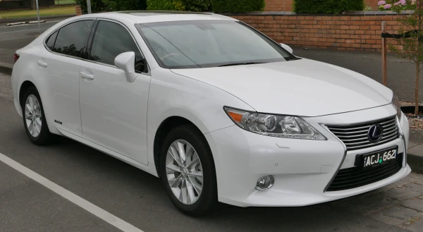 Lexus ES 2013–2018