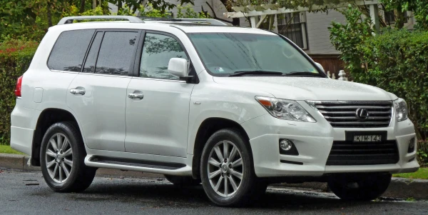 Lexus LX 2008–2021