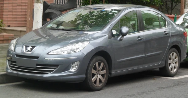 Peugeot 408 2013–2018